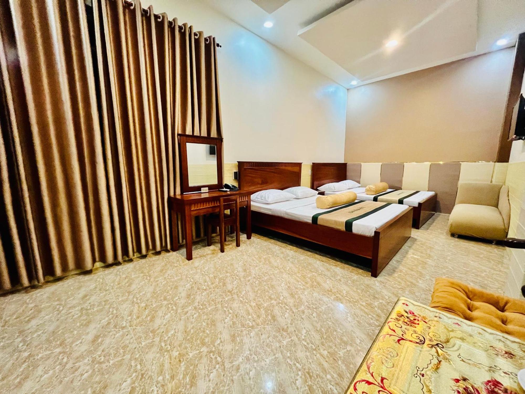 Xuan Huynh 3 Hotel 朔庄 外观 照片